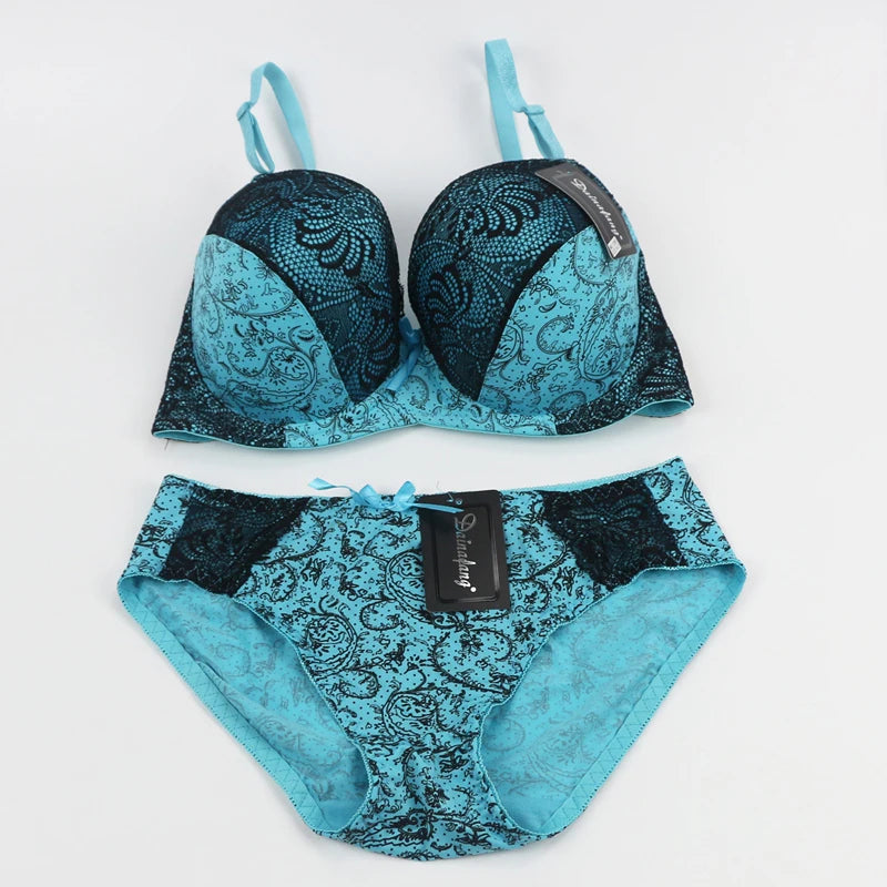 Ensemble de soutien-gorge push-up rembourré à armatures et nœud et culotte pour femmes