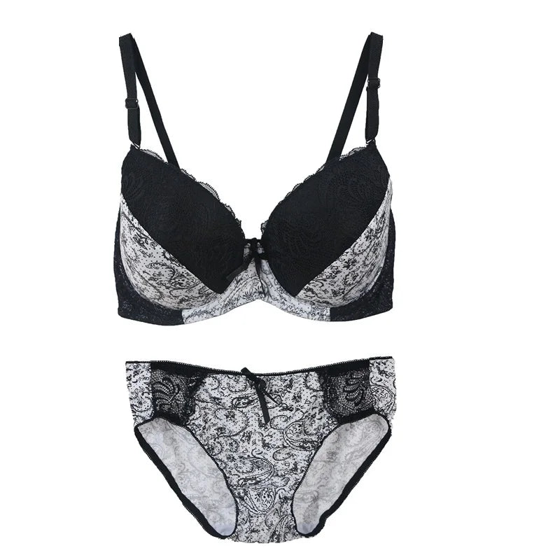 Ensemble de soutien-gorge push-up rembourré à armatures et nœud et culotte pour femmes