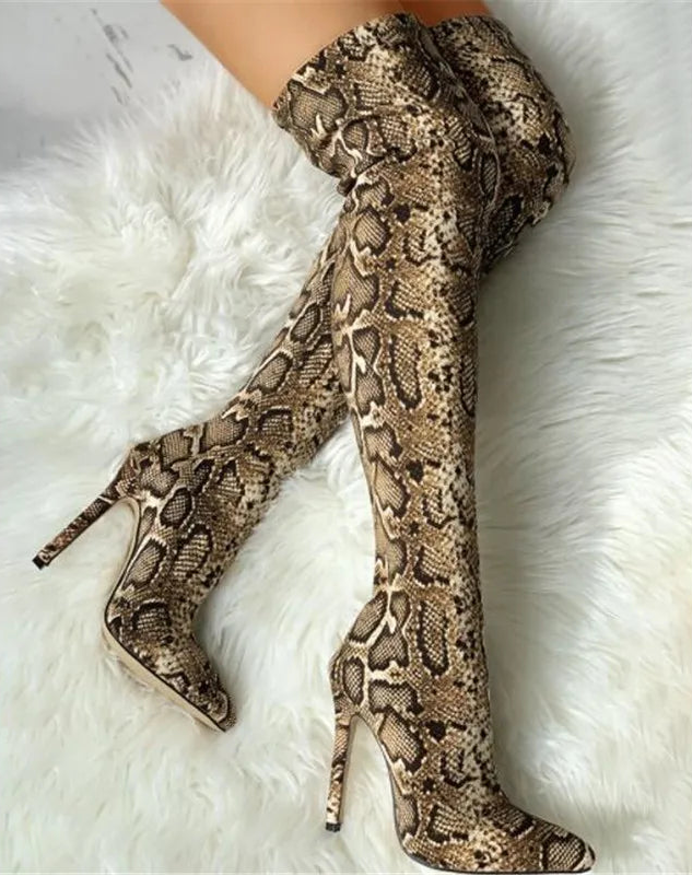 Bottes hautes à imprimé serpent pour femmes
