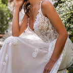 Robe de mariée dos nu et bretelles spaghetti pour femmes