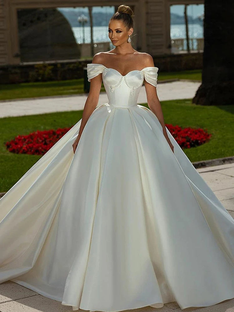 Robe de mariée de princesse en satin pour femmes