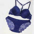 Ensemble soutien-gorge Push Up avec boucle avant et sangle d'épaule et culotte pour femmes