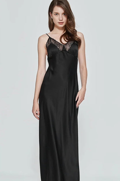 Robe de Nuit Longue Femme – Satin et Décolleté en Dentelle