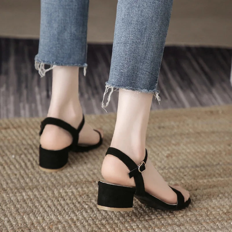 Sandales en faux daim à talons carrés pour femmes