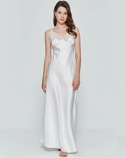 Robe de Nuit Longue Femme – Satin et Décolleté en Dentelle