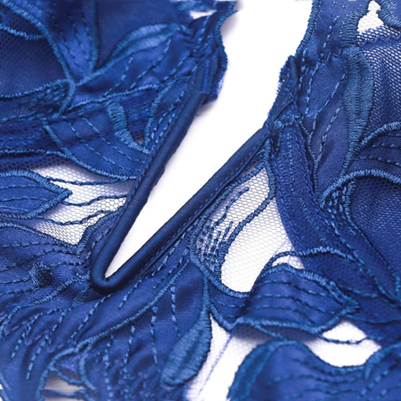 Ensemble de lingerie  sexy en dentelle soutien-gorge décolleté en V et culotte pour femmes