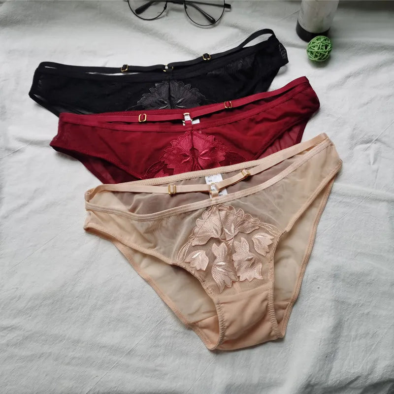 Ensemble de soutien-gorge brodé de fleurs avec dentelle transparente et culotte pour femmes