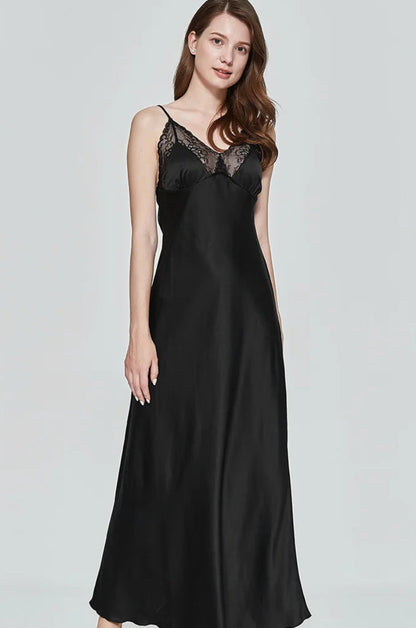 Robe de Nuit Longue Femme – Satin et Décolleté en Dentelle
