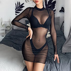 Robe courte moulante transparente ajourée pour femmes