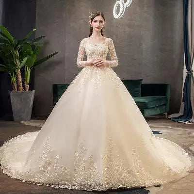 Robe de mariée à manches longues avec traine princesse pour femmes