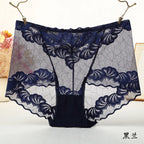 String grande taille en dentelle pour femmes