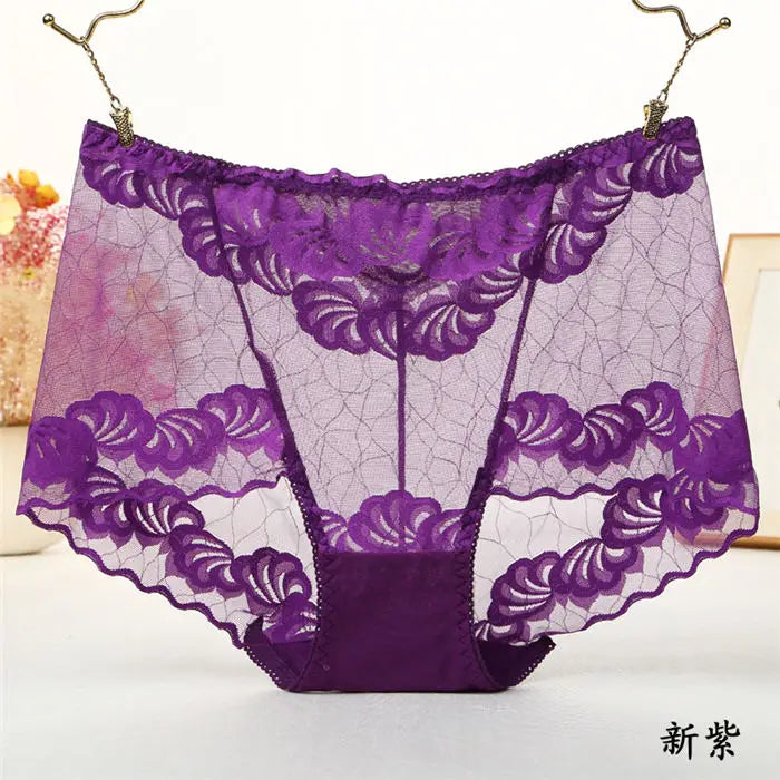 String grande taille en dentelle pour femmes