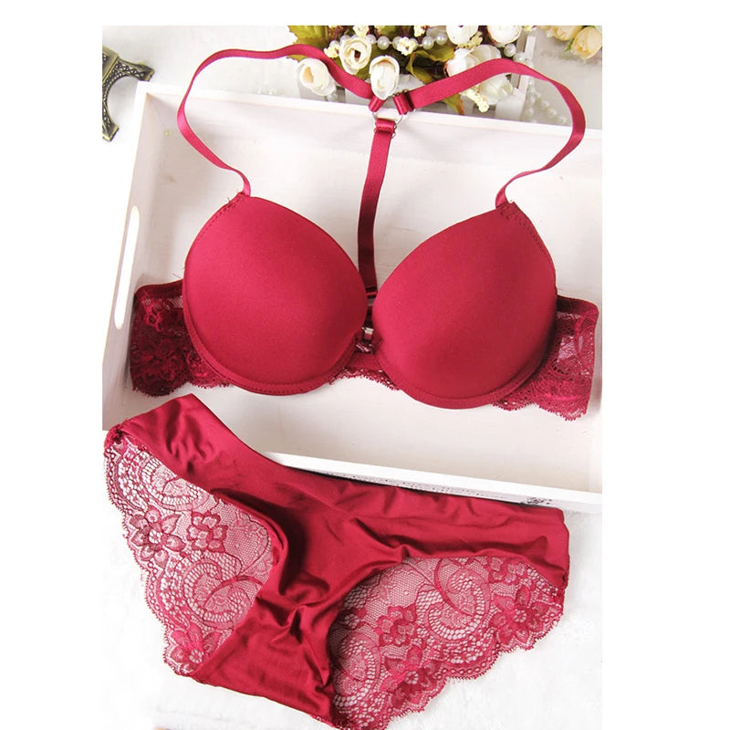Ensemble soutien-gorge Push Up avec boucle avant et sangle d'épaule et culotte pour femmes