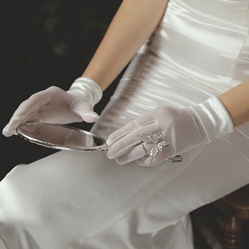 Gants de mariée courts et simples pour femmes