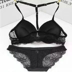 Ensemble soutien-gorge Push Up avec boucle avant et sangle d'épaule et culotte pour femmes