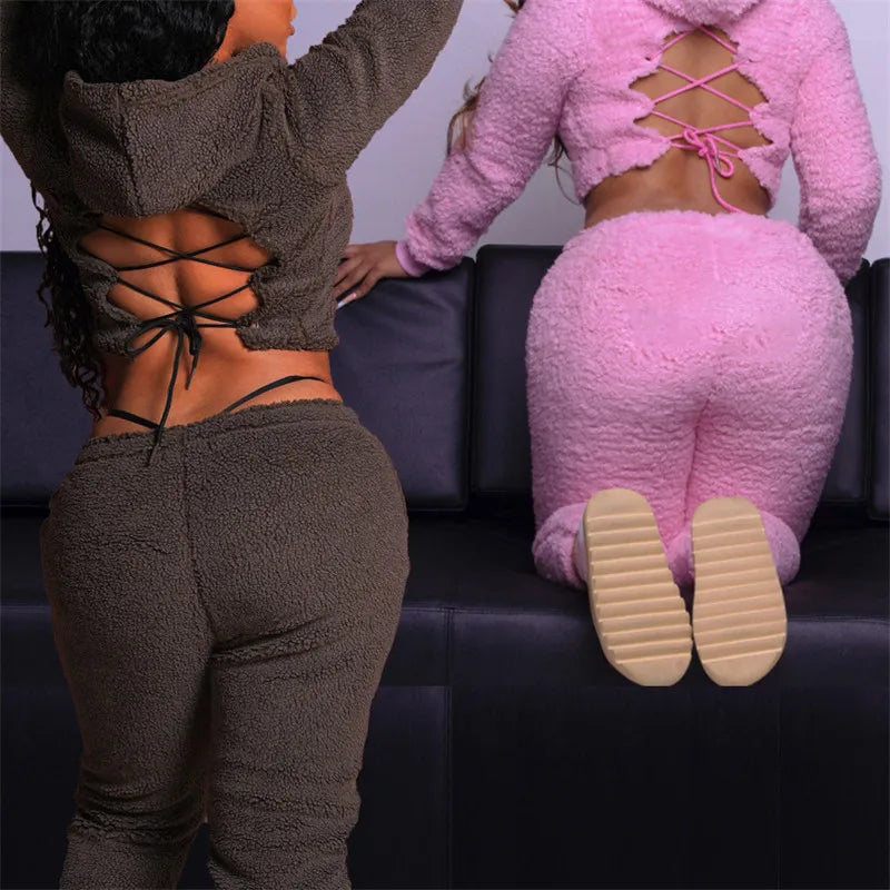 Ensemble femme 2 pièces effet laine d'agneau à capuche et pantalon