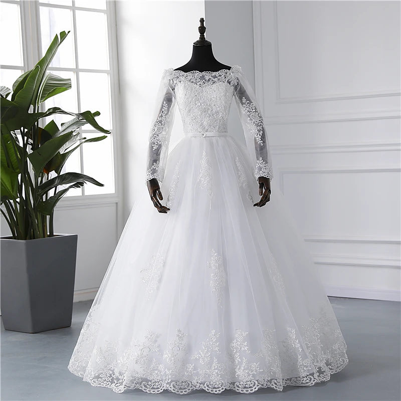 Robe de mariée à manches longues avec appliques en dentelle pour femmes