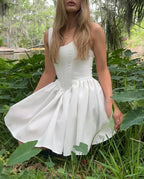 Mini robe de soirée blanche pour femmes