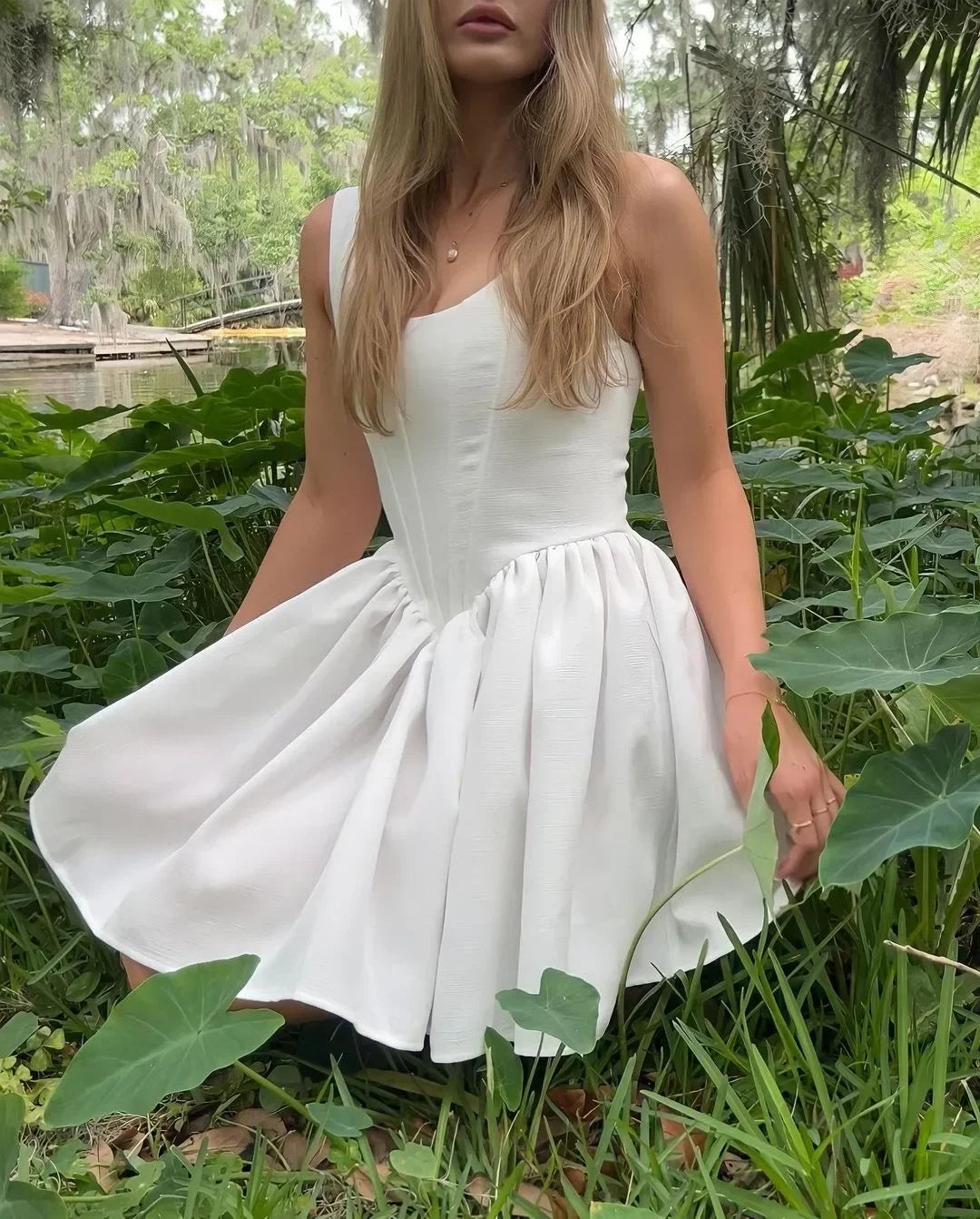 Mini robe de soirée blanche pour femmes