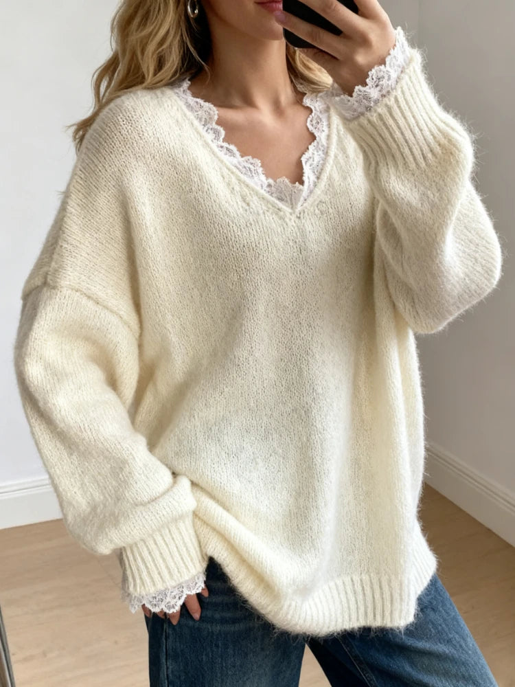 Pull en Maille Femme – Col V et Dentelle