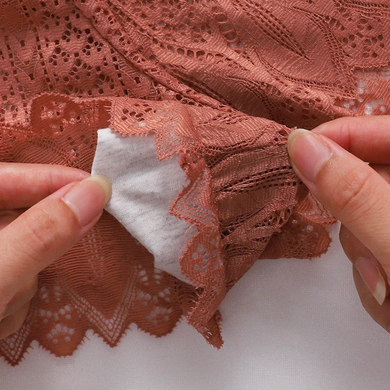 Culotte en dentelle transparente pour femmes