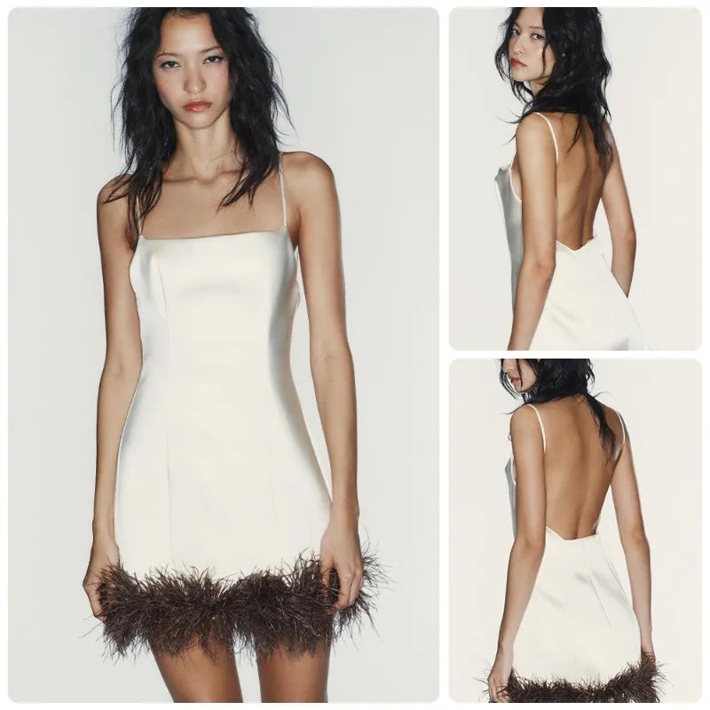 Robe moulante à bretelles spaghetti dos nu et plumes pour femmes