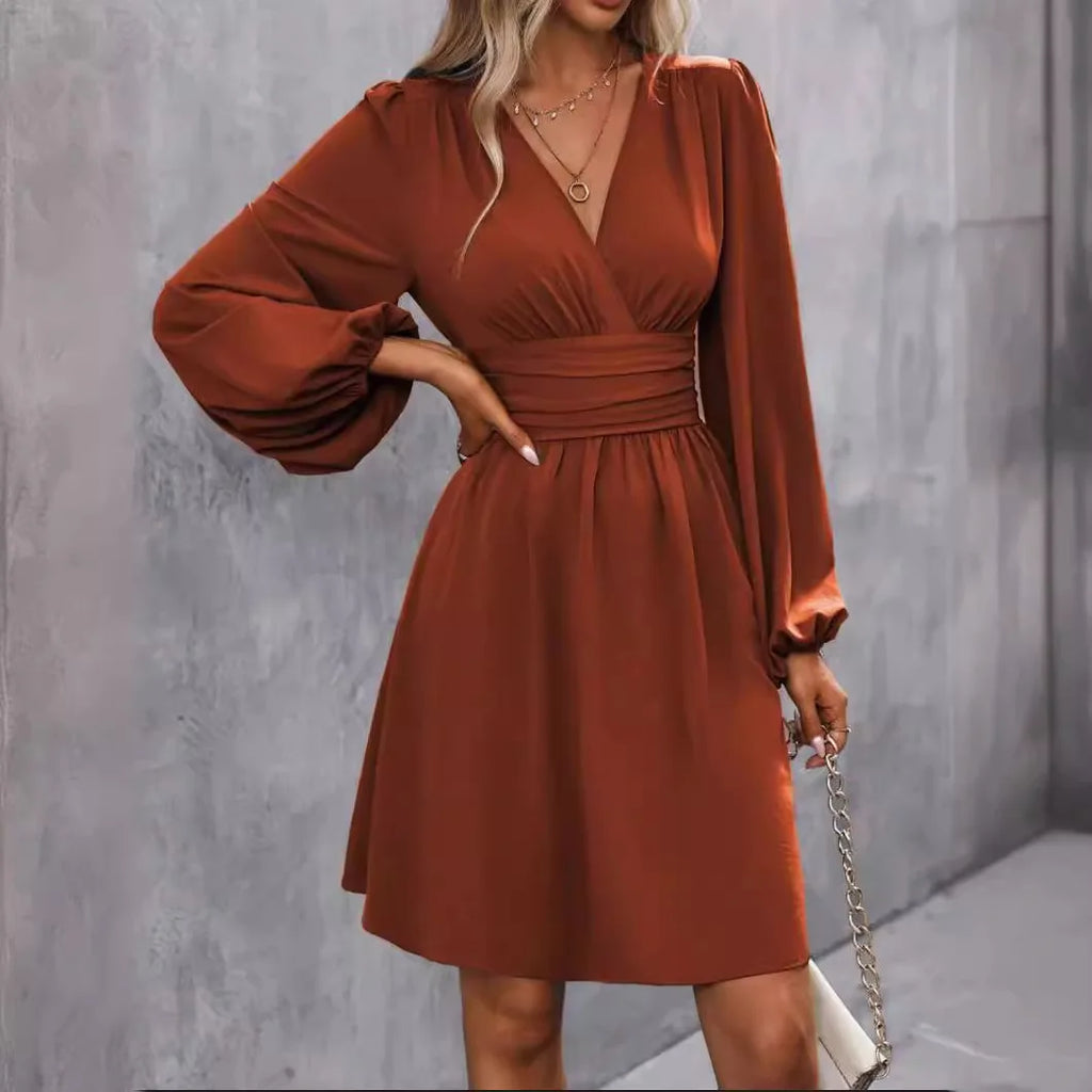 Robes courtes et cintrées unies pour femmes