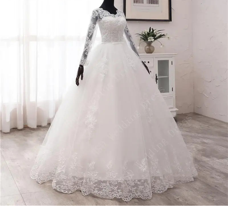 Robe de mariée à manches longues avec appliques en dentelle pour femmes