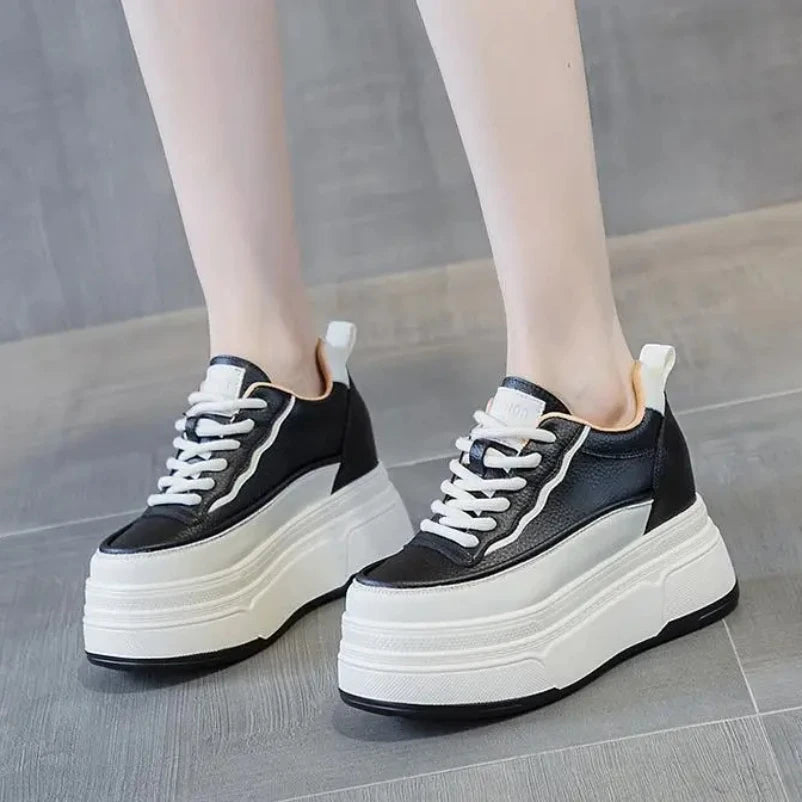 Baskets en cuir véritable à plate-forme compensée pour femmes