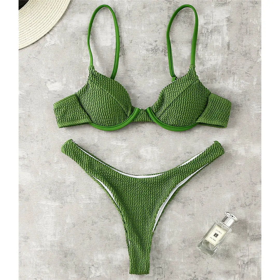 Maillot de bain deux pièces à armatures taille haute et culotte tanga pour femmes