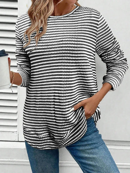 Pull Rayé Ajouré Femme – Style Chic
