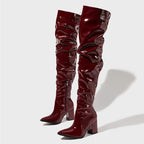 Bottes hautes plissées en cuir verni noir et marron pour femmes