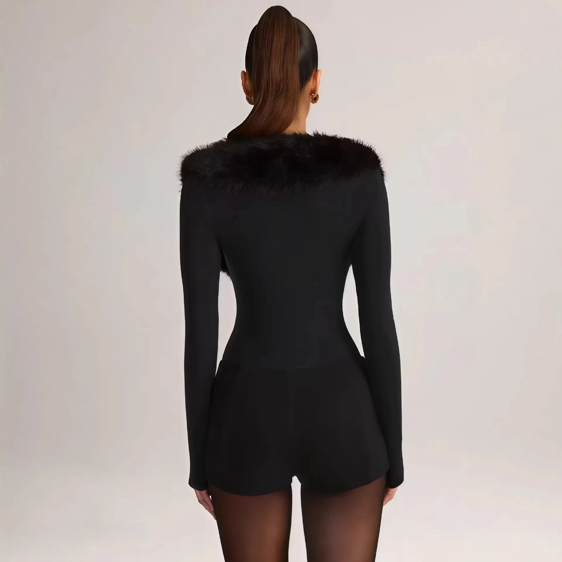 Combinaison courte moulante sexy en fausse fourrure pour femmes