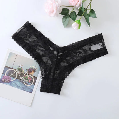 String Dentelle Femme – Fleurs et Brides Croisées