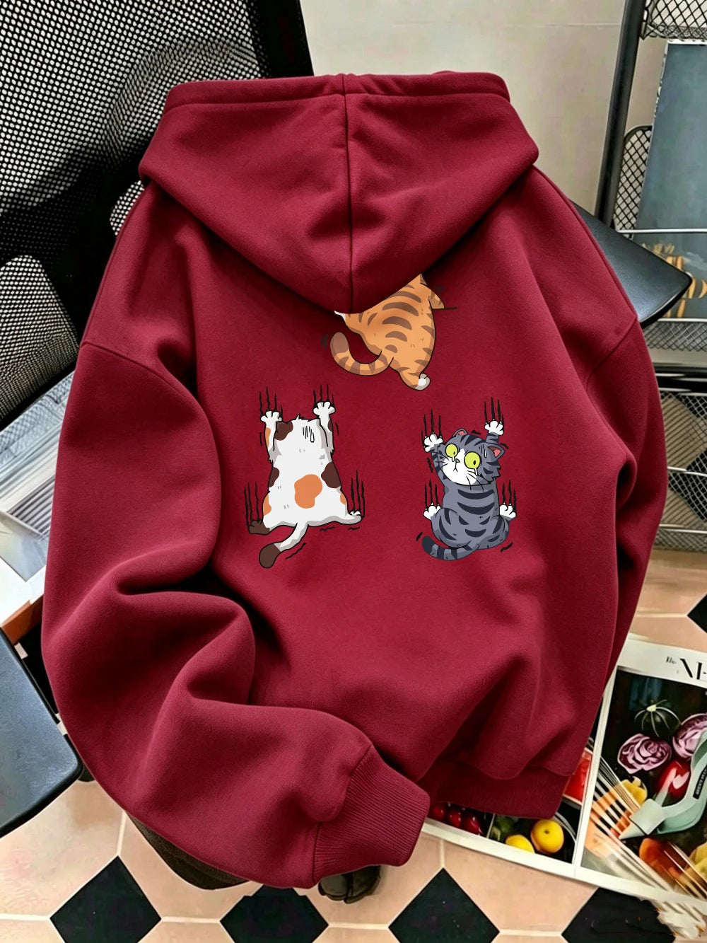 Sweat à capuche imprimé « Trois chats qui grimpent » pour femmes