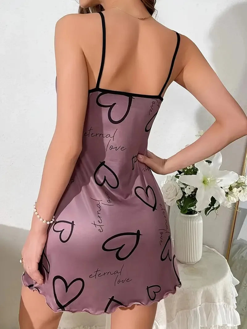 Nuisette Courte Femme – Cœurs, Lettres et Bord Ondulé