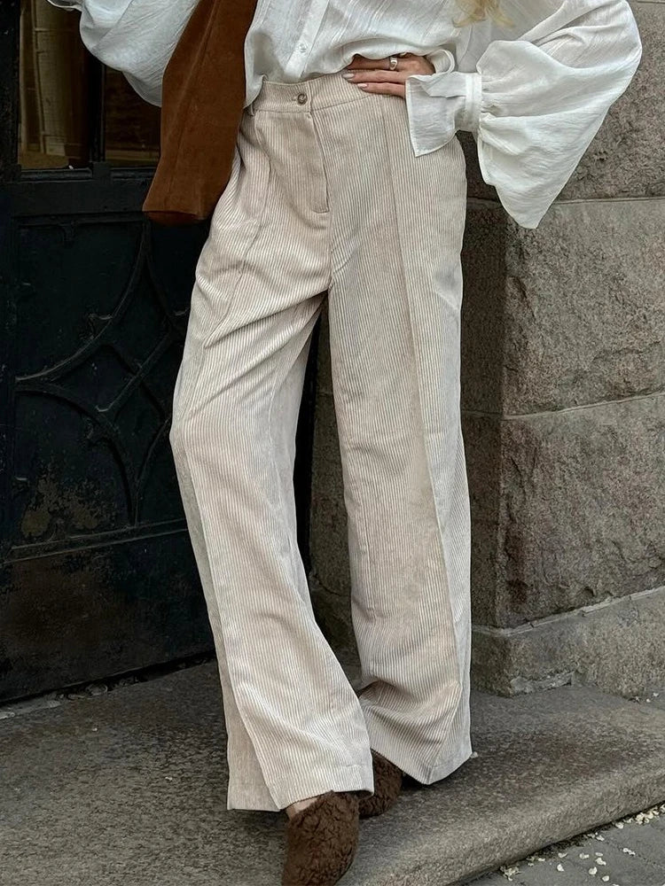Pantalon à jambes larges et coupe ample pour femmes