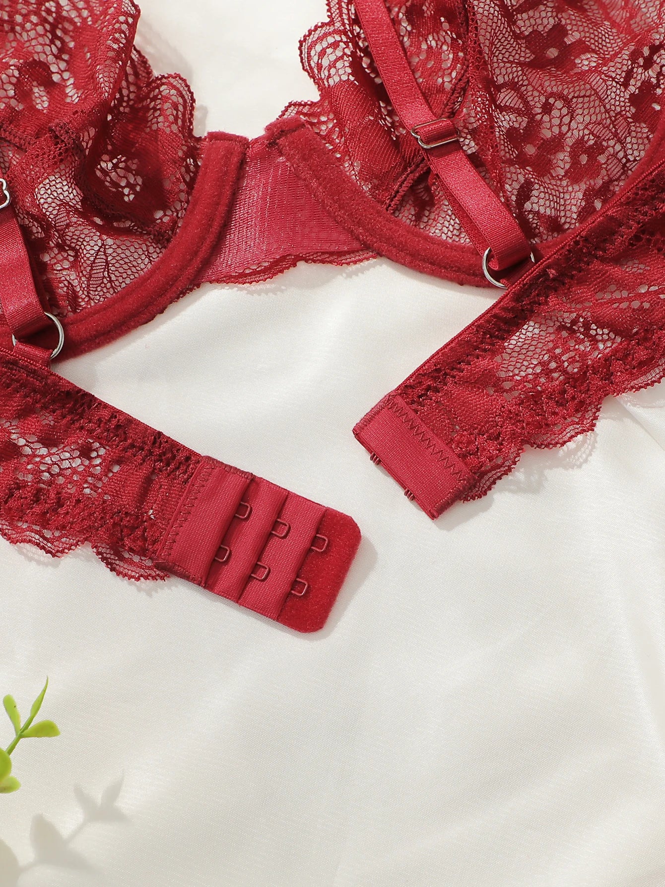 Soutien-gorge en dentelle fine pour femmes