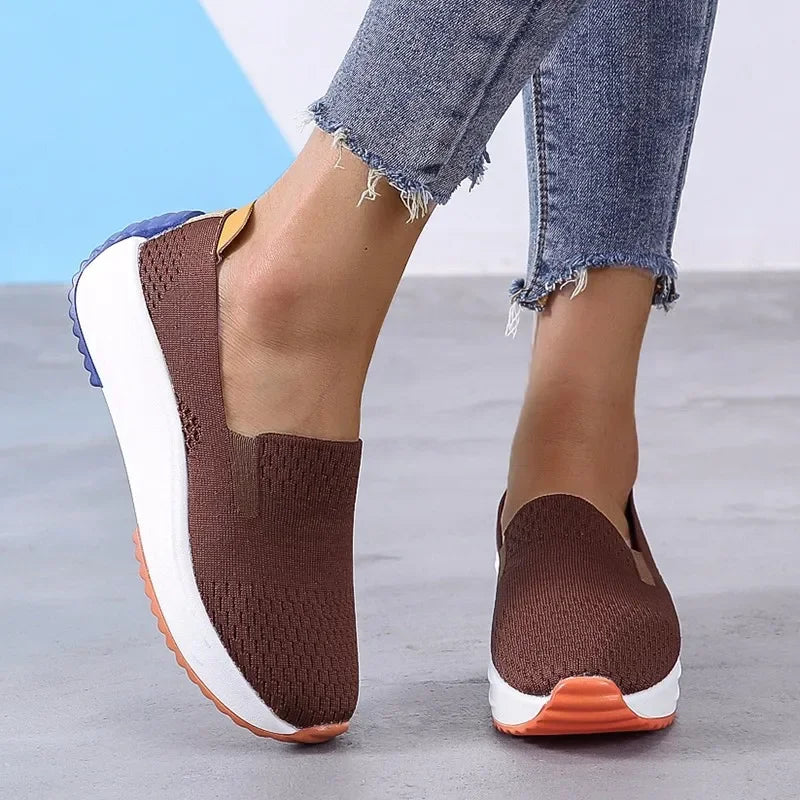 Chaussures brodées pour femmes