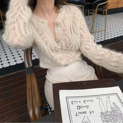 Cardigan Ajouré Femme – Maille et Boutons Perlés