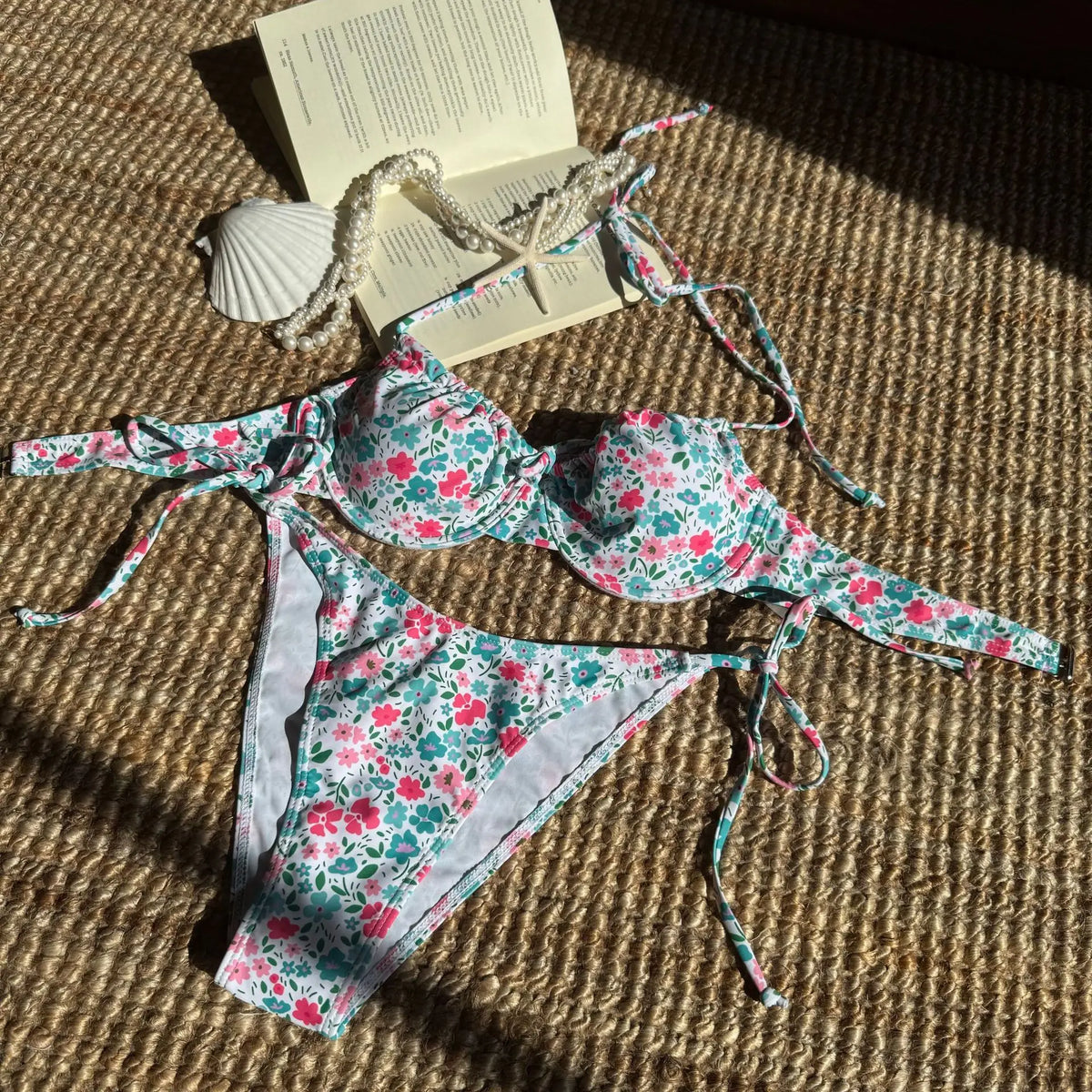 Maillot de bain deux pièces imprimé fleuri à armatures pour femmes