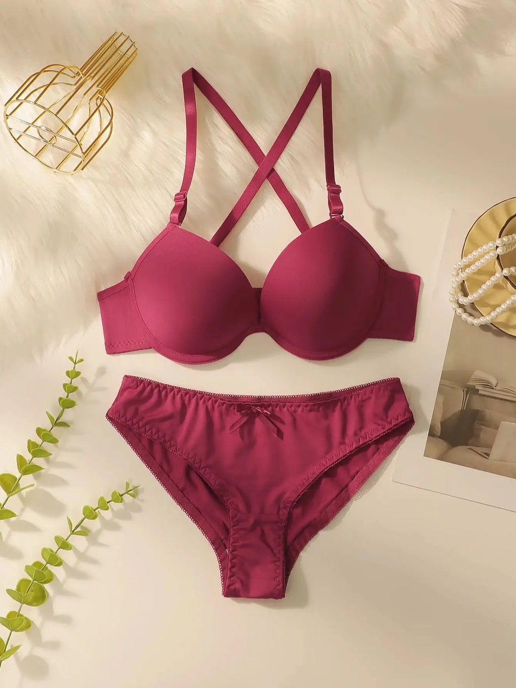 Ensemble soutien-gorge push-up et culotte rouge avec armatures rembourrées pour femmes