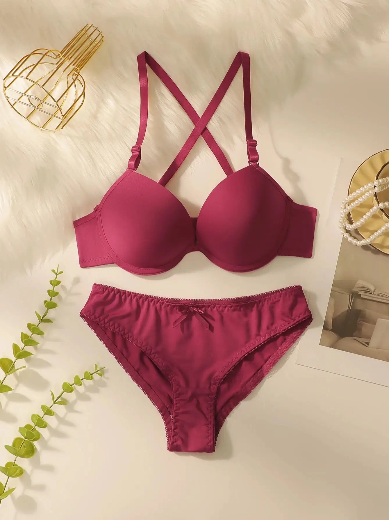 Ensemble soutien-gorge push-up et culotte rouge avec armatures rembourrées pour femmes