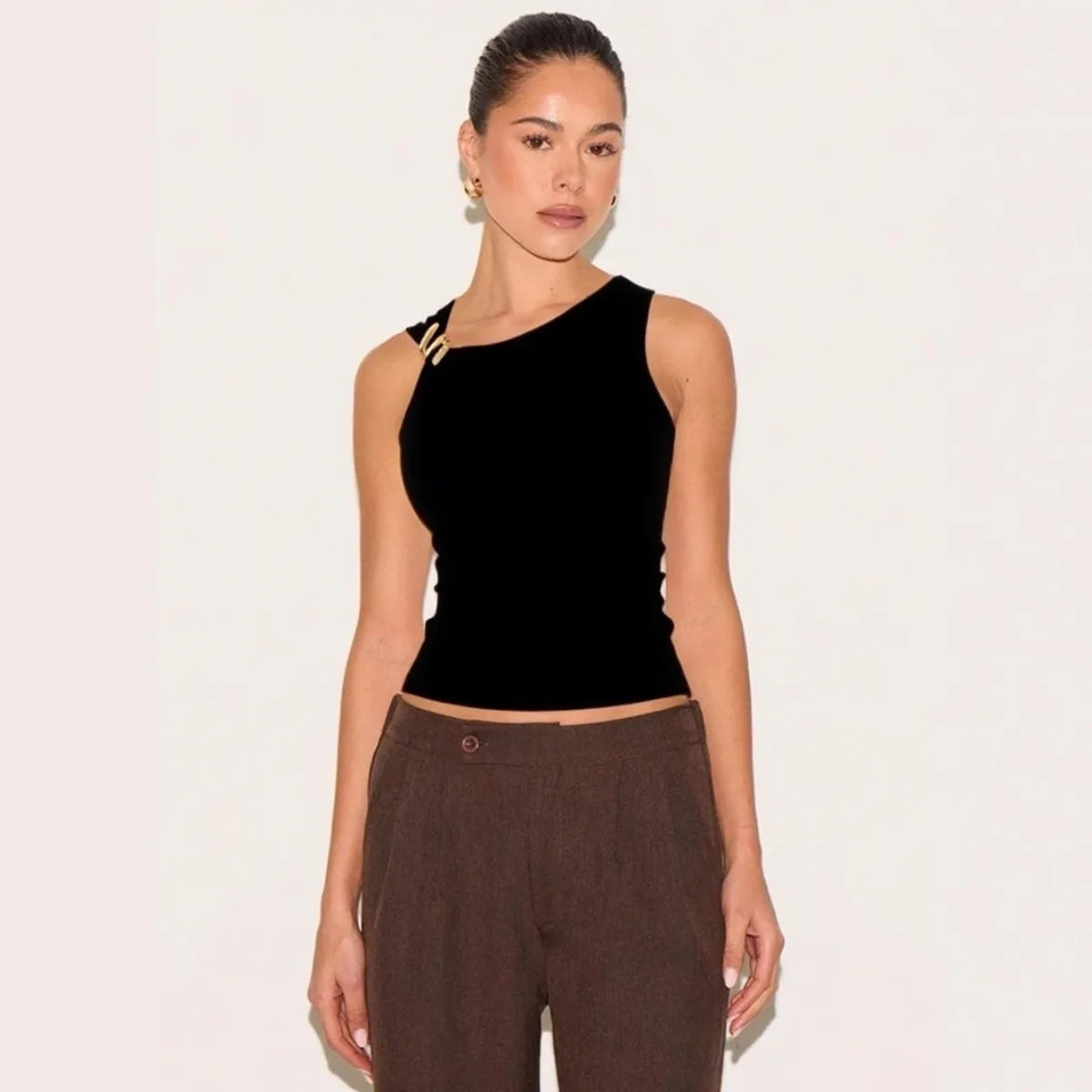 Haut asymétrique à une épaule pour femmes