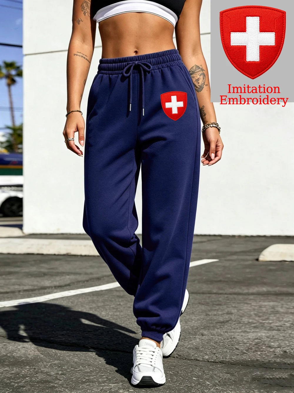 Pantalon de survêtement en molleton imprimé emblème de la Suisse pour femmes