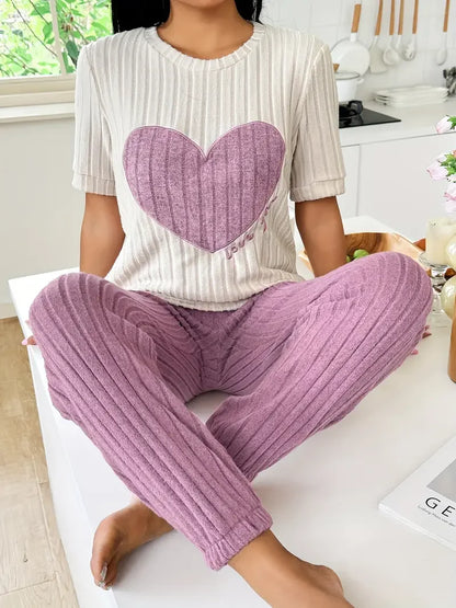 Pyjama à Cœurs Femme – Haut Col Rond et Pantalon Long