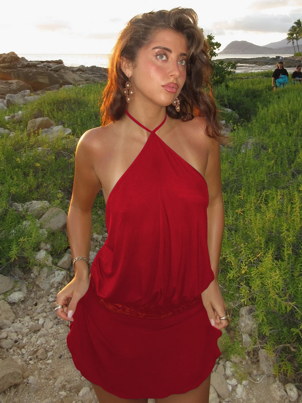 Robe courte avec dos nu pour femmes