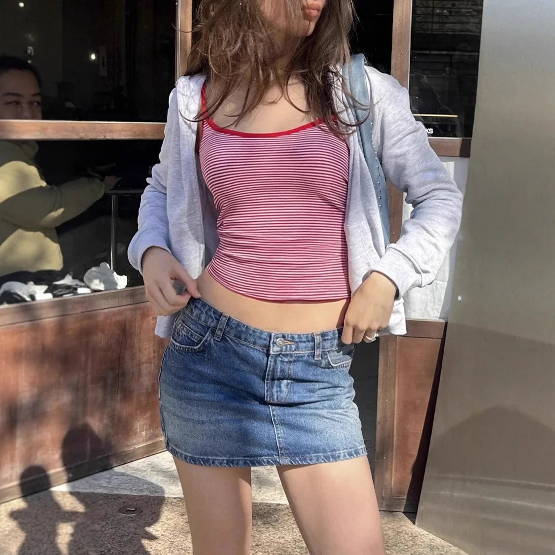 Jupe courte en jean délavé pour femmes