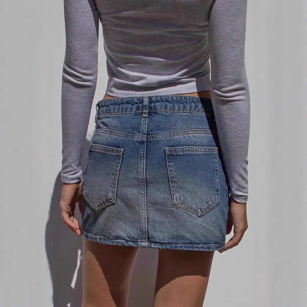 Jupe courte en jean délavé pour femmes