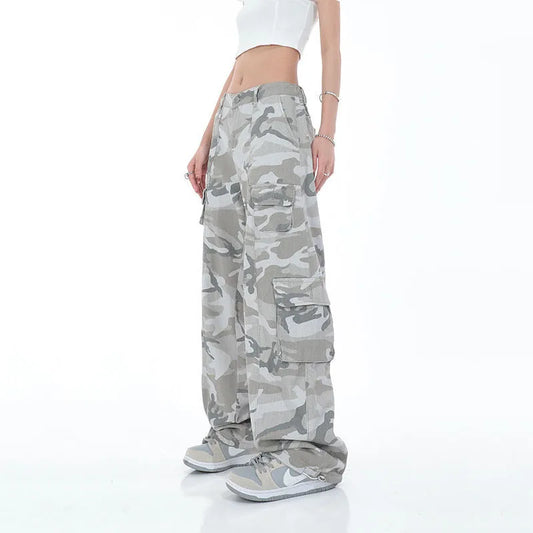 Pantalon Cargo Camouflage Femme – Style Utilitaire